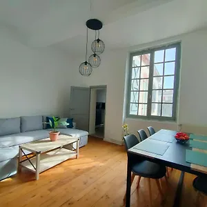 L'escale De Compostelle, Centre A 5 Minutes Du Canal Couette-café